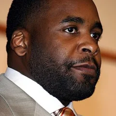 Kwame Kilpatrick height profile photo