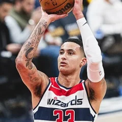 Kyle Kuzma height profile photo