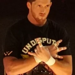 Kyle O'Reilly height profile photo