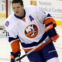 Kyle Okposo height profile photo