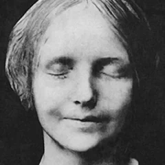 L'Inconnue de la Seine height profile photo