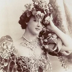La Belle Otero height profile photo