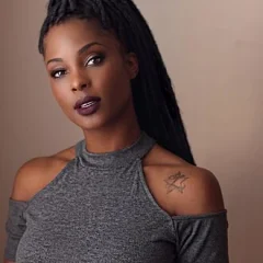 LaNisha Cole height profile photo