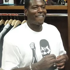 Larry Johnson (basketball, born 1969) height profile photo