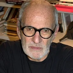 Larry Kramer height profile photo