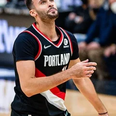 Larry Nance Jr. height profile photo