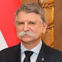 László Kövér height profile photo