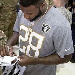 Latavius Murray height profile photo