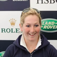 Laura Collett height profile photo