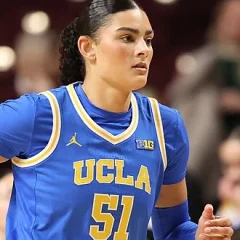 Lauren Betts height profile photo