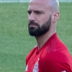 Laurent Ciman height profile photo