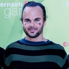 Lauri Ylönen height profile photo