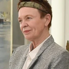Laurie Anderson height profile photo