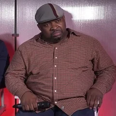 LaVan Davis height profile photo
