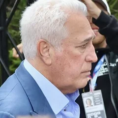 Lawrence Stroll height profile photo