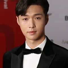 Lay Zhang height profile photo