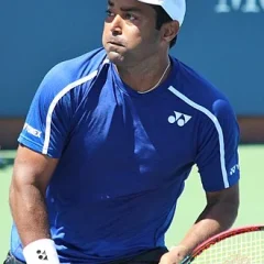 Leander Paes height profile photo