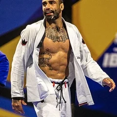 Leandro Lo height profile photo