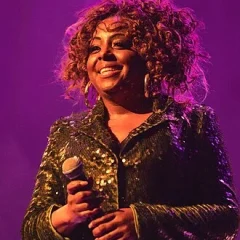 Ledisi height profile photo