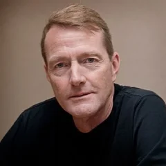 Lee Child height profile photo