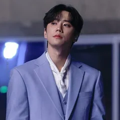 Lee Jun-young height profile photo