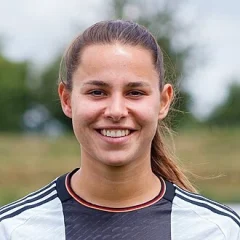 Lena Oberdorf height profile photo