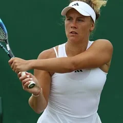 Léolia Jeanjean height profile photo