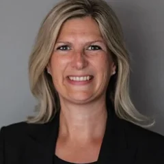 Leona Alleslev height profile photo