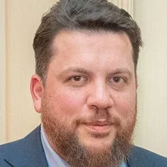Leonid Volkov (politician) height profile photo