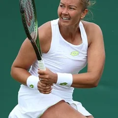 Lesley Pattinama Kerkhove height profile photo