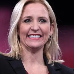 Leslie Rutledge height profile photo