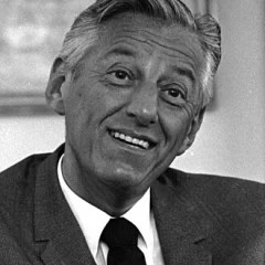 Lew Wasserman height profile photo