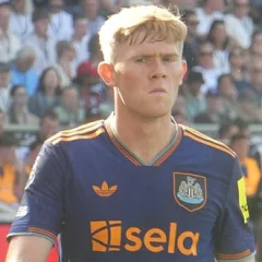 Lewis Hall (footballer) height profile photo