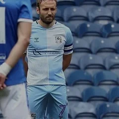 Liam Kelly (footballer, born 1990) height profile photo