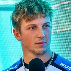 Liam Lawson height profile photo