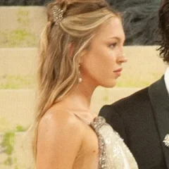 Lila Moss height profile photo