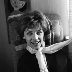 Lill-Babs height profile photo