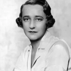 Lillian Hellman height profile photo