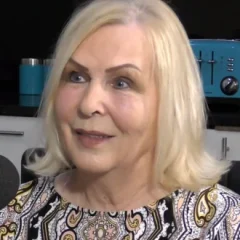 Linda Calvey height profile photo