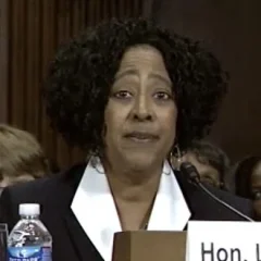 Linda Vivienne Parker height profile photo