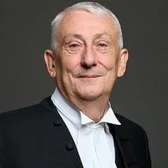 Lindsay Hoyle height profile photo