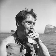 Lionel Crabb height profile photo