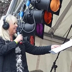 Liz Kershaw height profile photo