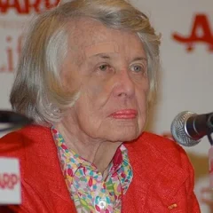 Liz Smith (journalist) height profile photo