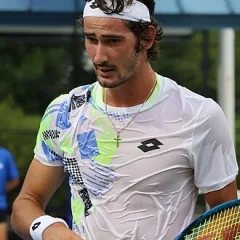 Lloyd Harris (tennis) height profile photo