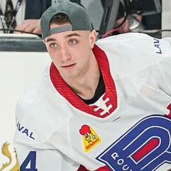 Logan Mailloux height profile photo
