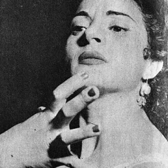 Lola Flores height profile photo