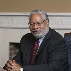 Lonnie Bunch height profile photo