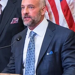 Lorenzo Fertitta height profile photo