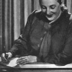 Lotte Reiniger height profile photo